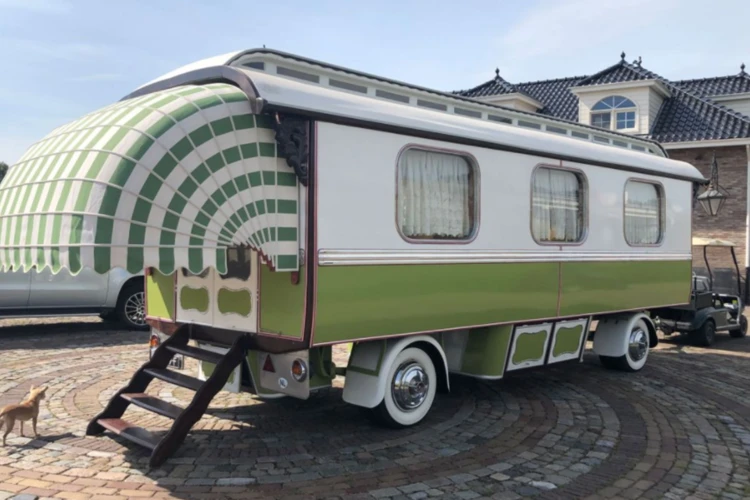 Holländischer Circuswagen von 1956